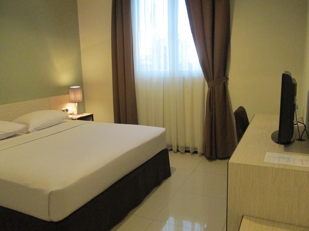 N3 Hotel Jakarta Chambre photo