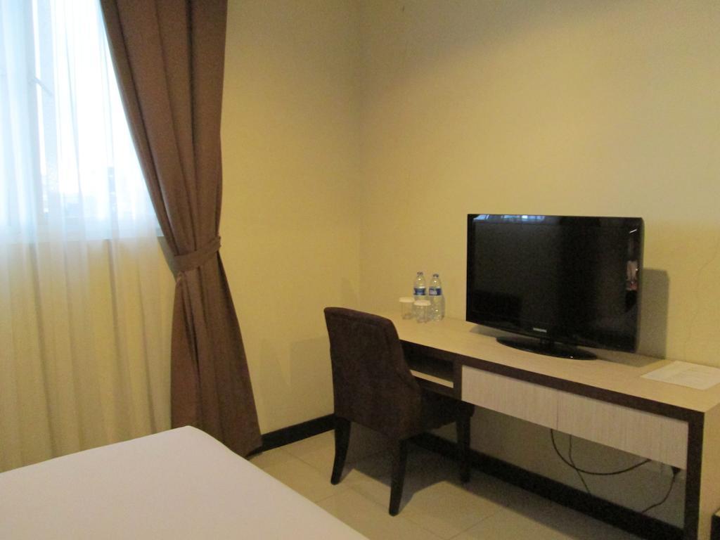 N3 Hotel Jakarta Chambre photo