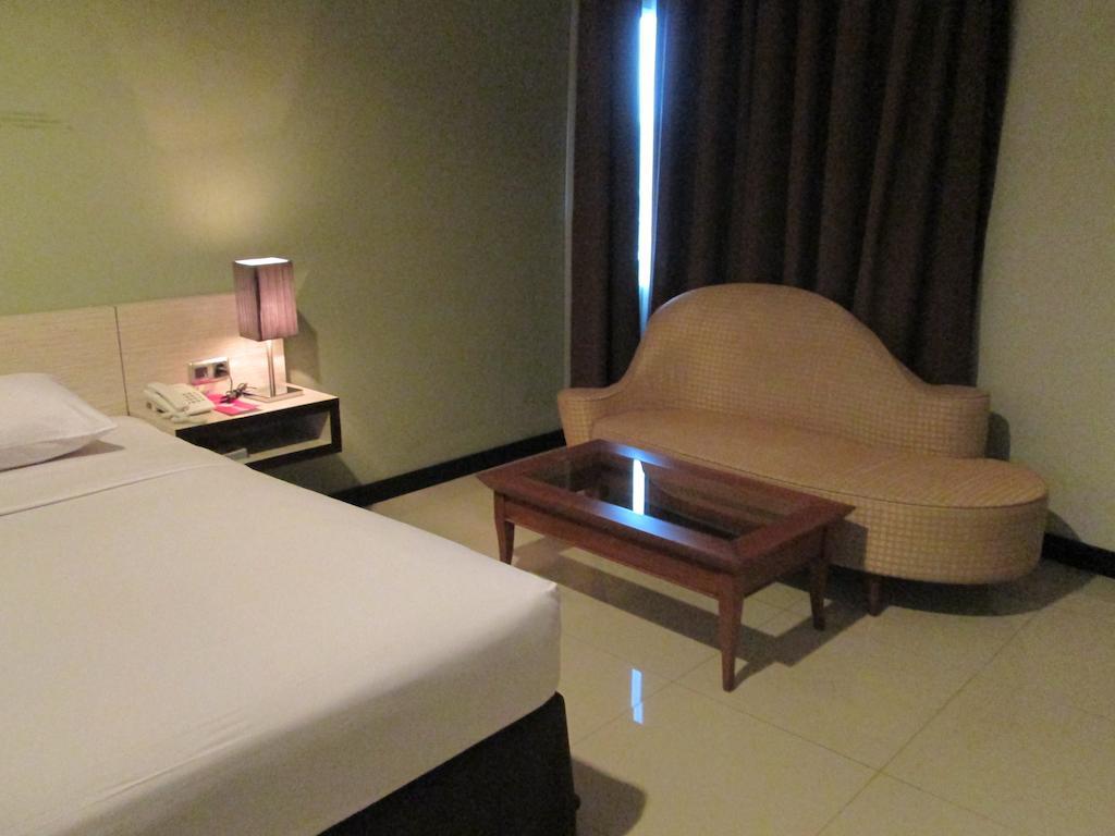 N3 Hotel Jakarta Chambre photo
